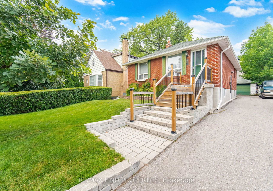 36-pinegrove-avenue-toronto-scarborough-ontario-e13616366