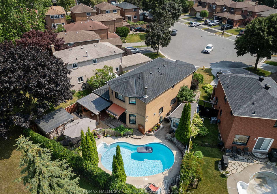 11-bowers-court-ajax-ontario-e13617096