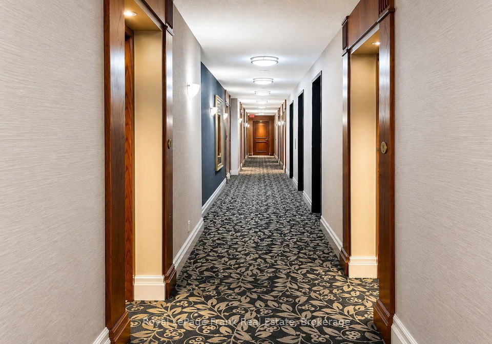 1-lee-centre-drive-toronto-scarborough-ontario-e13618558