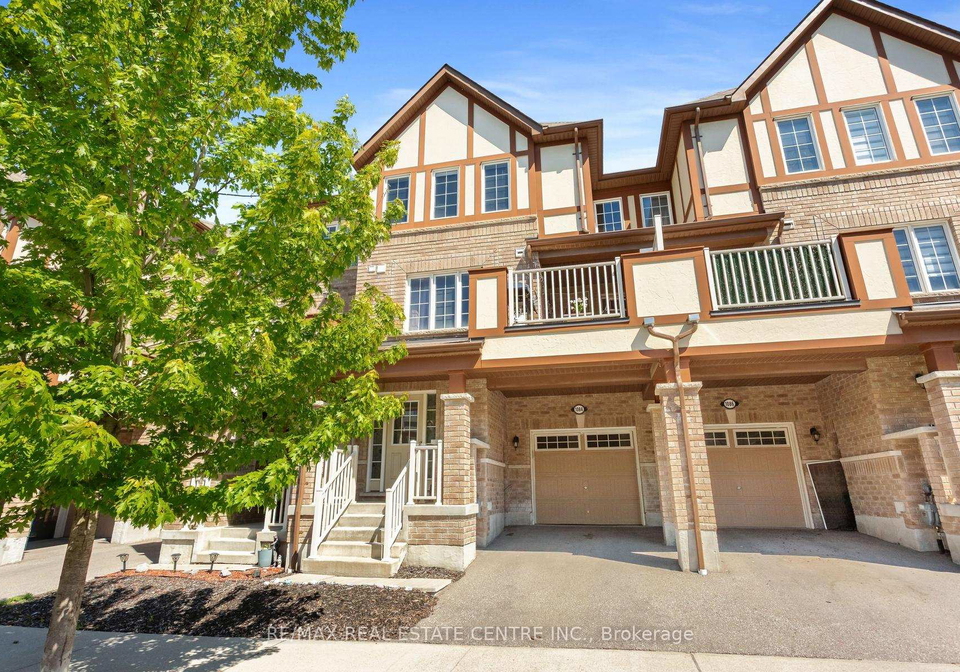 1084-silk-street-pickering-ontario-e13619888