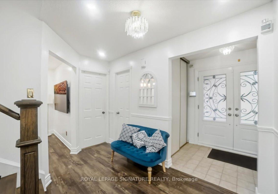 1778-silverthorn-square-pickering-ontario-e13620432