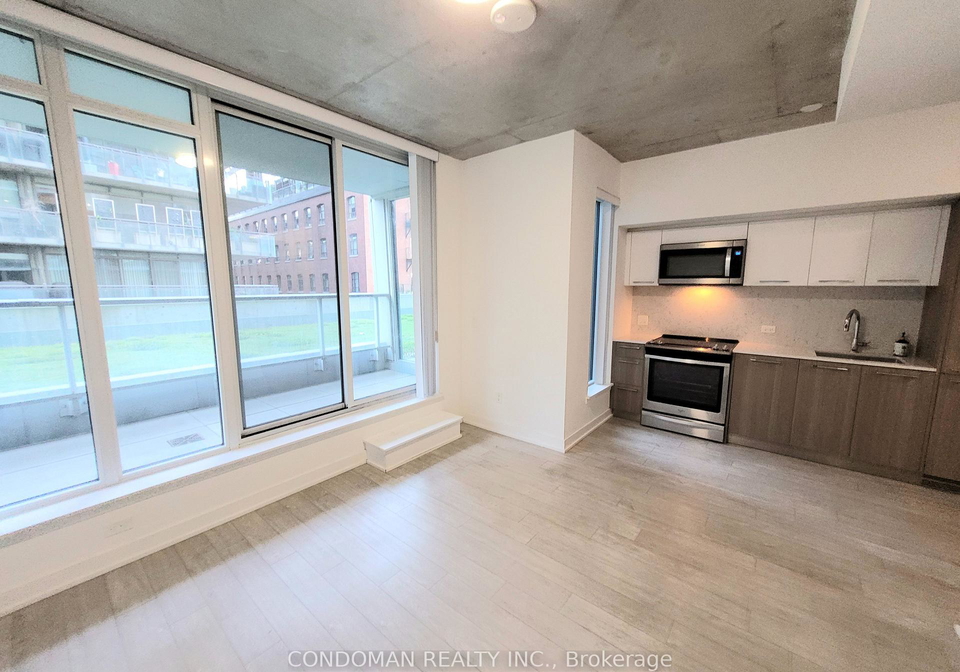 25-baseball-place-toronto-toronto-ontario-e13620752
