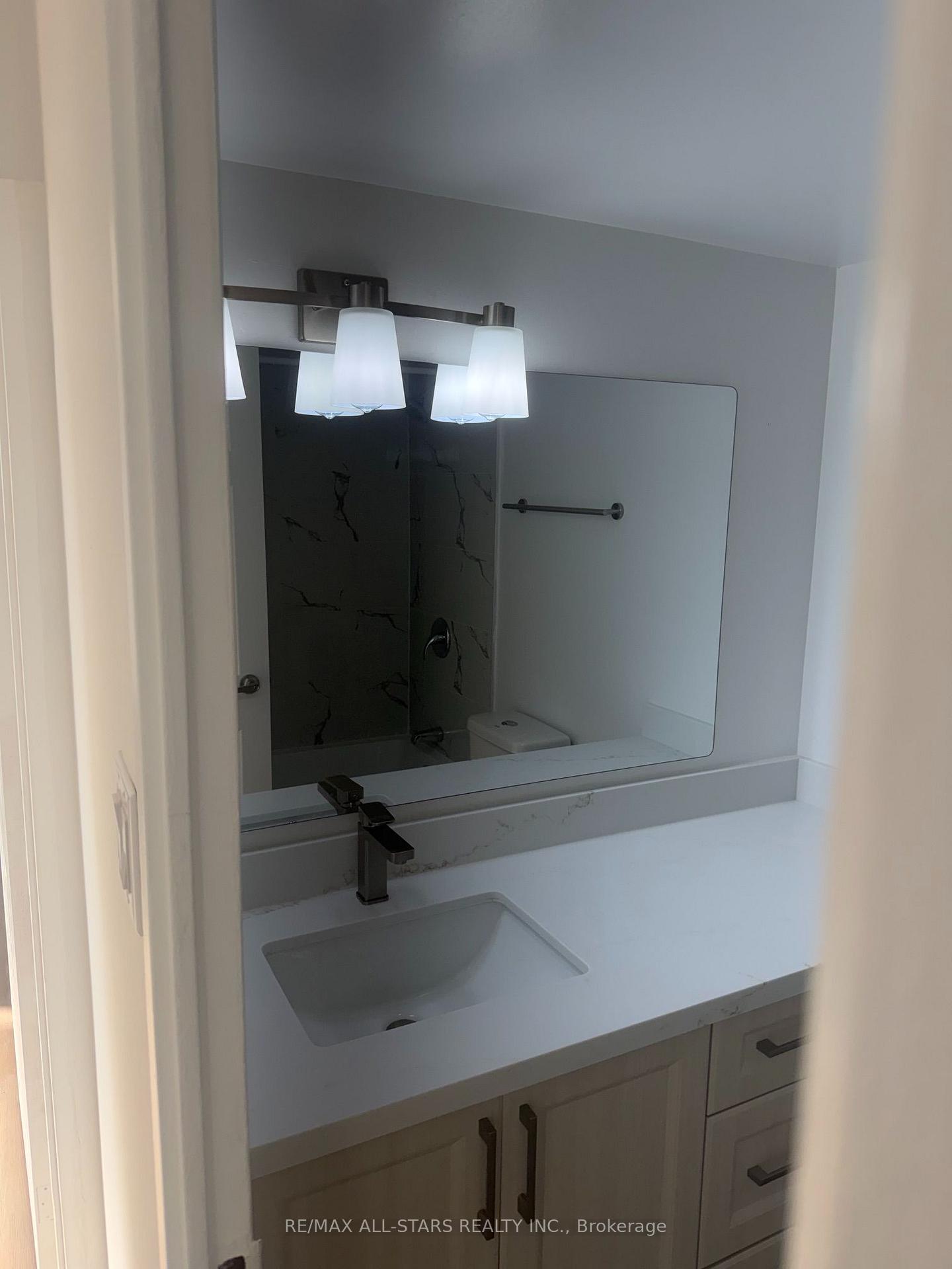 180-markham-road-toronto-scarborough-ontario-e13621336