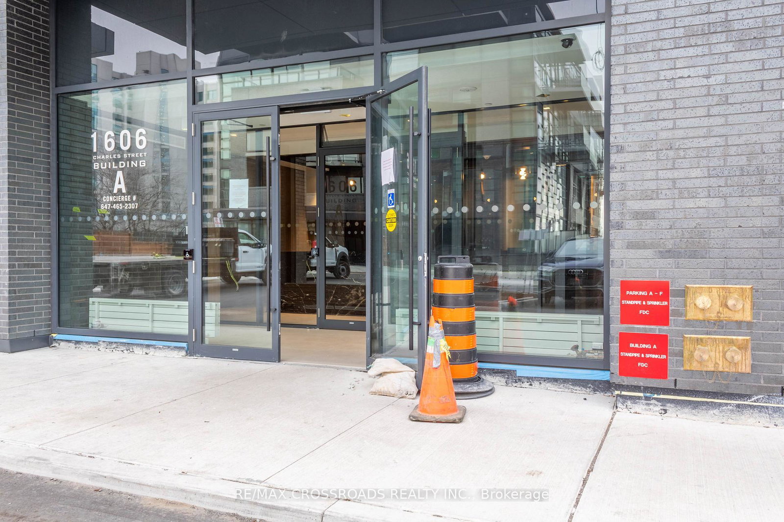1606-charles-street-whitby-ontario-e13621412