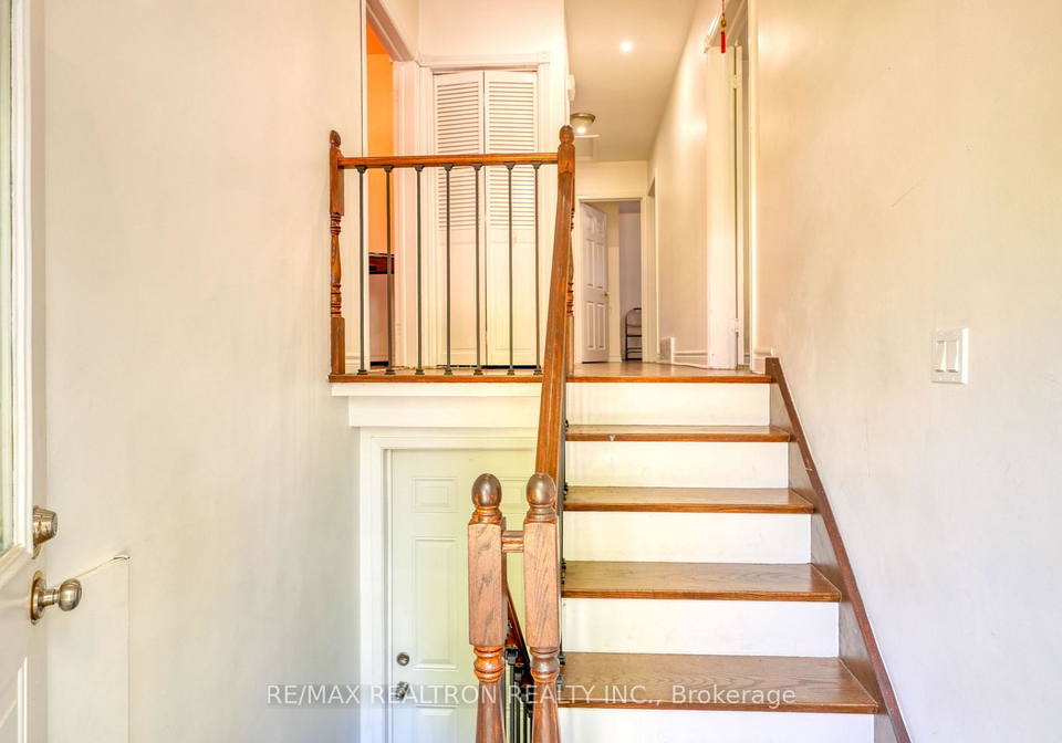 579-pinewood-street-oshawa-ontario-e13621904
