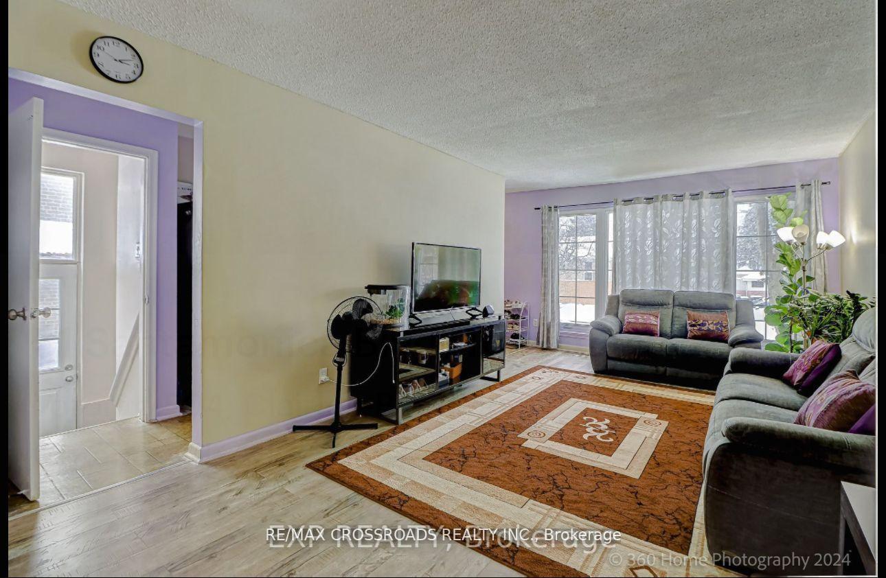 51-santamonica-boulevard-s-toronto-scarborough-ontario-e13622738