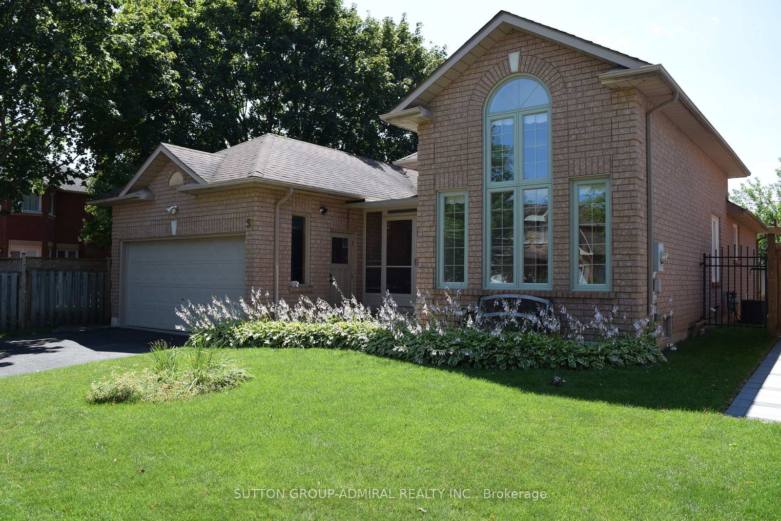 51-daines-drive-whitby-ontario-e13622922