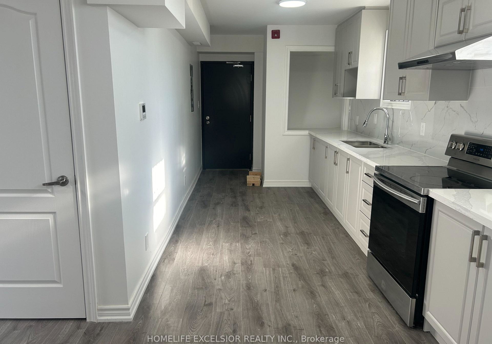 3-simcoe-street-s-oshawa-ontario-e13623632