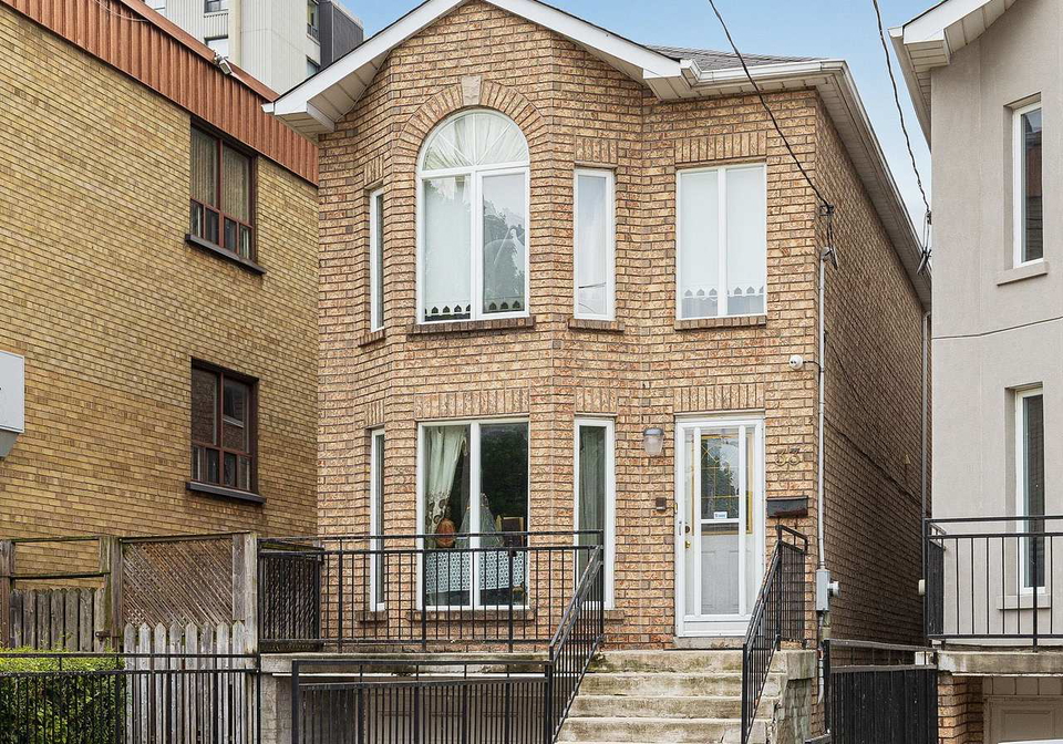 33-torrens-avenue-toronto-east-york-ontario-e13624280