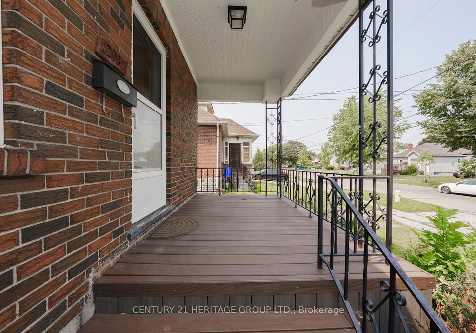 203-hibbert-avenue-oshawa-ontario-e13624344