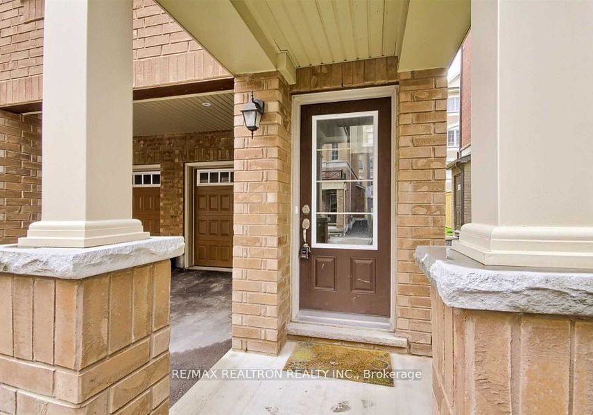 37-filly-path-n-oshawa-ontario-e13625644