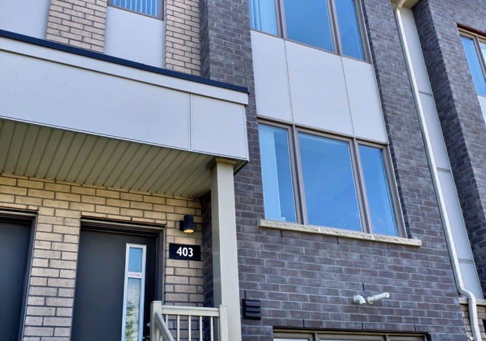 1525-kingston-road-pickering-ontario-e13625750