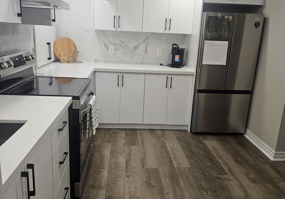 32-miles-drive-ajax-ontario-e13625806