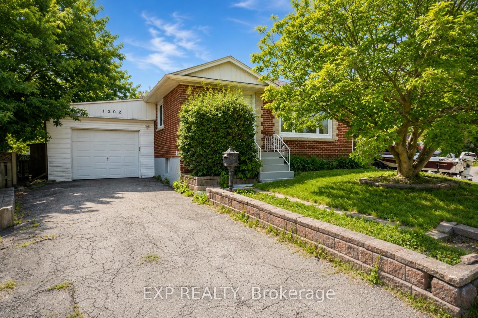 1202-sun-valley-court-oshawa-ontario-e13626086