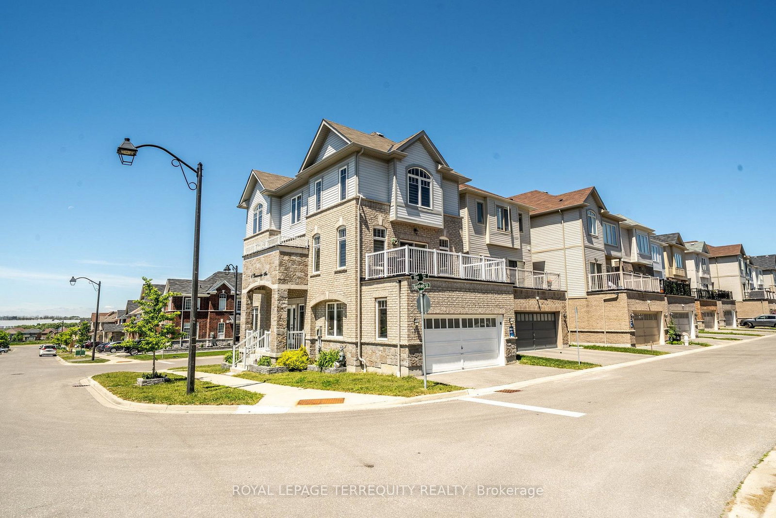 1-devineridge-avenue-ajax-ontario-e13626986