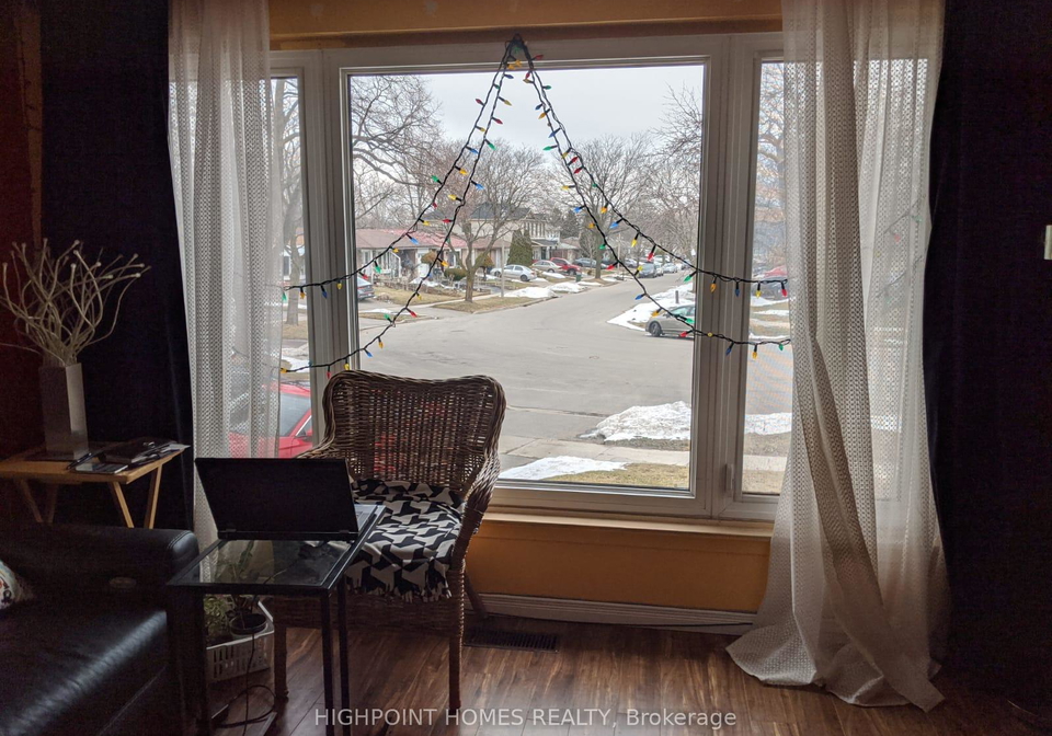 18-edenmills-drive-toronto-scarborough-ontario-e13627328