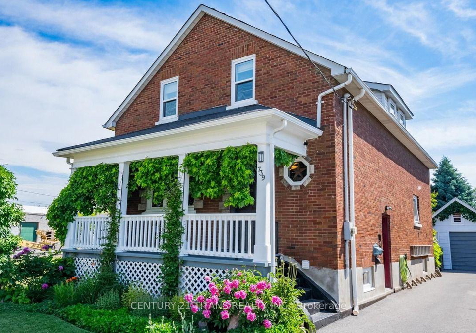 739-albert-street-oshawa-ontario-e13627368