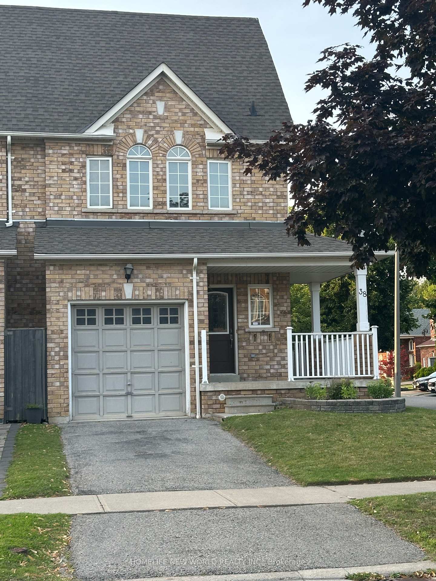 38-gateway-court-whitby-ontario-e13628960