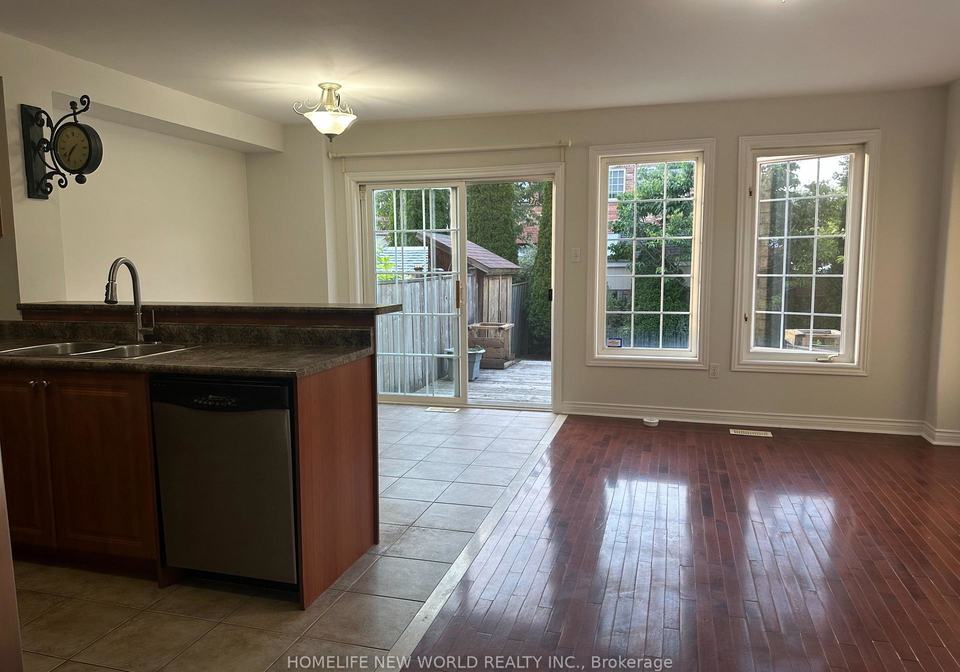 38-gateway-court-whitby-ontario-e13628960