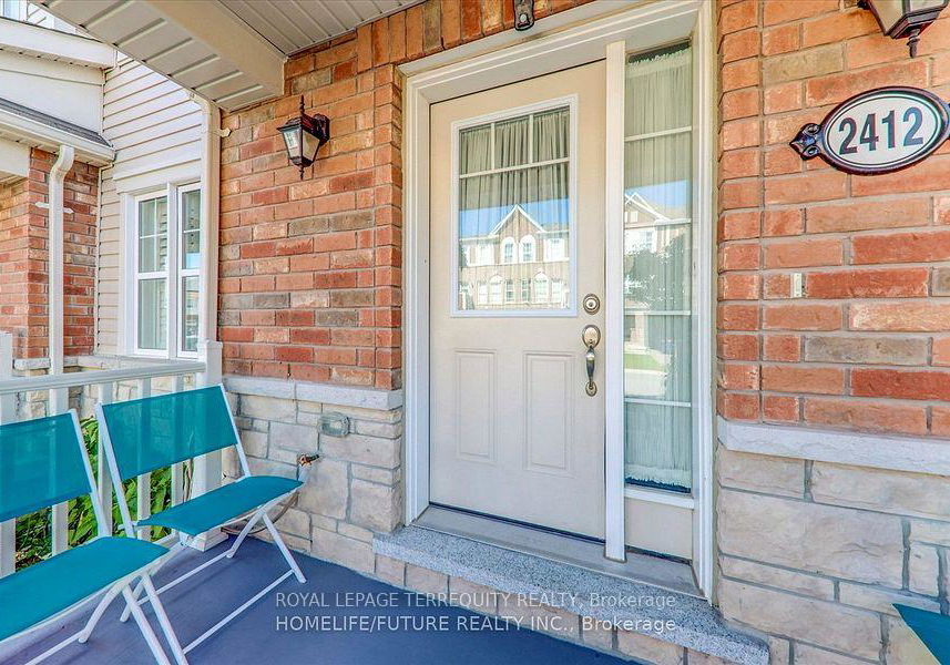 2412-fall-harvest-crescent-pickering-ontario-e13629022