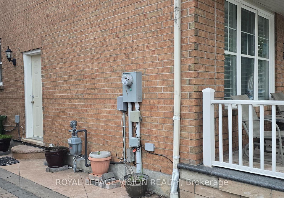 13-antelope-drive-toronto-scarborough-ontario-e13629056