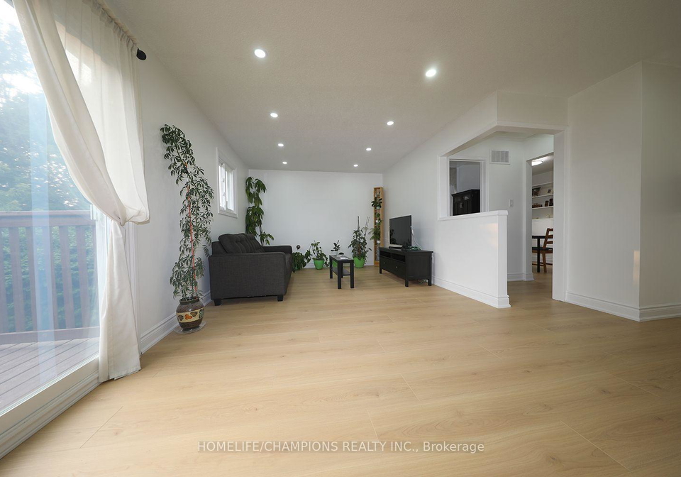 1428-outlet-drive-oshawa-ontario-e13629068