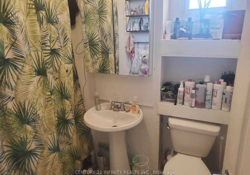 134-simcoe-street-s-oshawa-ontario-e13629178