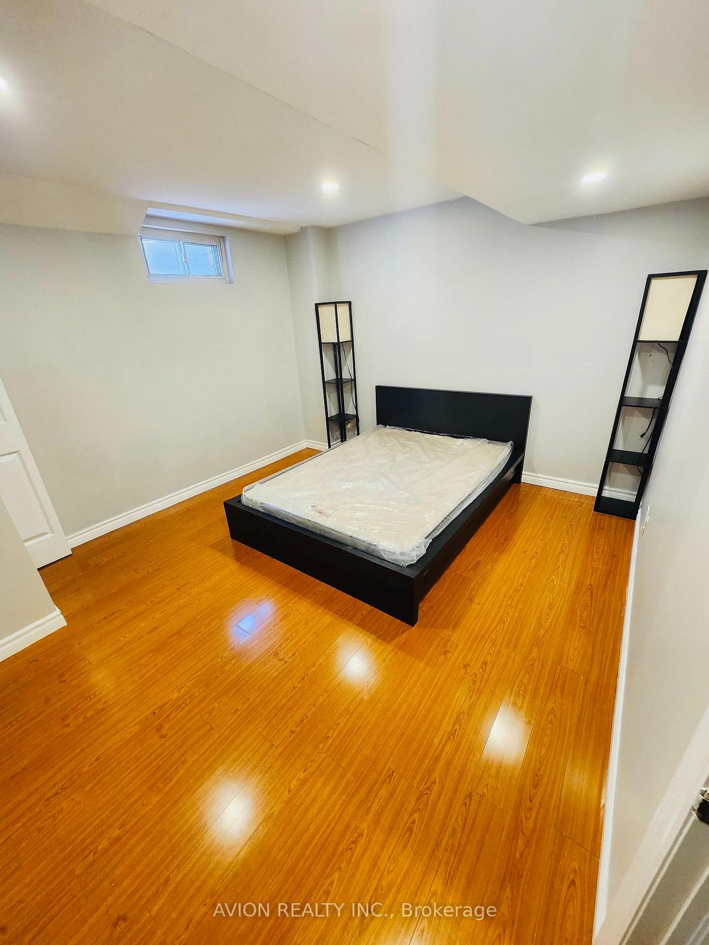15-saintsbury-square-toronto-scarborough-ontario-e13629226