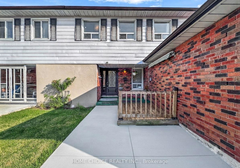 38-robbinstone-drive-toronto-scarborough-ontario-e13629498