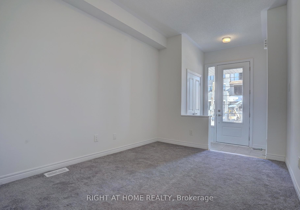 2038-cameron-lott-crescent-oshawa-ontario-e13630916