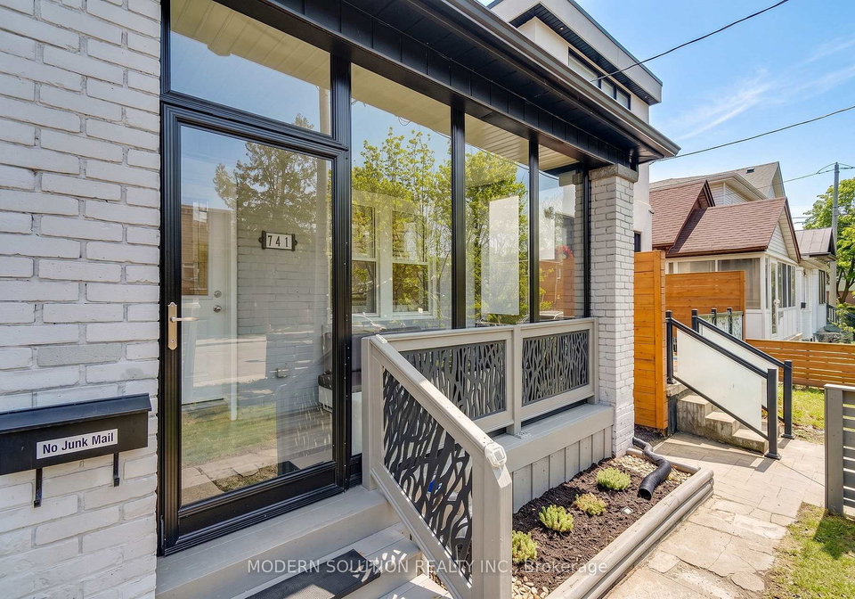 741-milverton-boulevard-toronto-east-york-ontario-e13631214