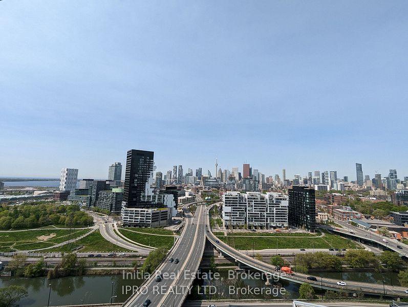 15-baseball-place-toronto-toronto-ontario-e13631496