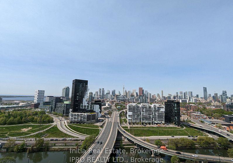 15-baseball-place-toronto-toronto-ontario-e13631496