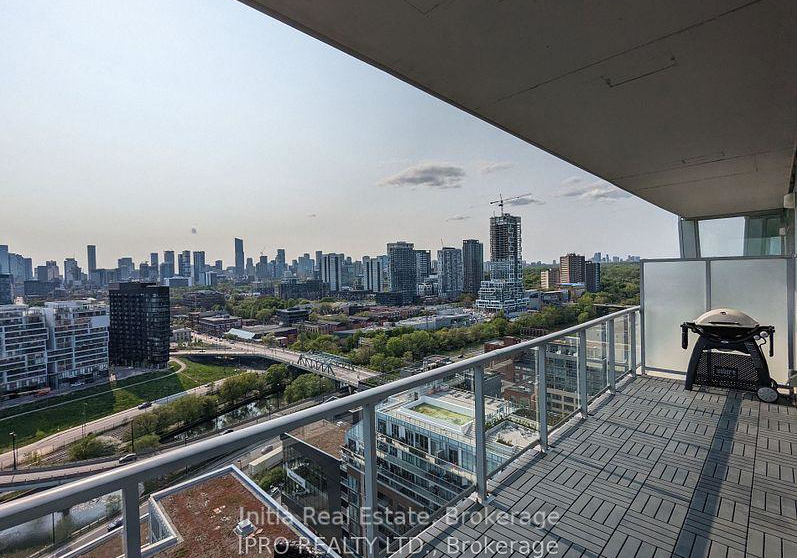 15-baseball-place-toronto-toronto-ontario-e13631496
