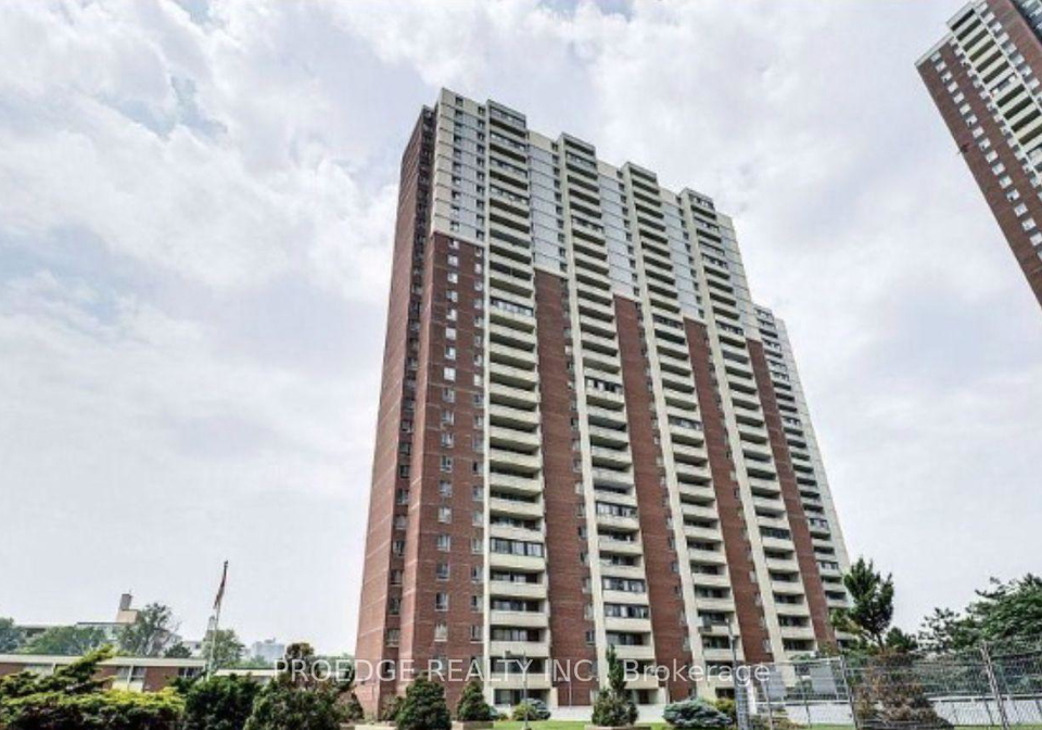 5-massey-square-toronto-east-york-ontario-e13631566