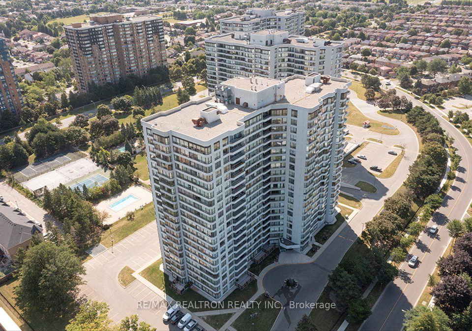 300-alton-towers-circle-toronto-scarborough-ontario-e13632310