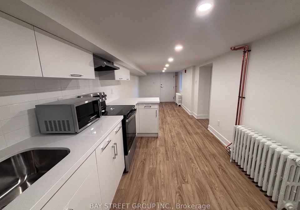 1311-pape-avenue-toronto-east-york-ontario-e13632360