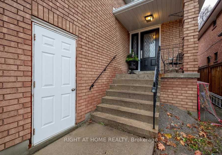 58-park-street-toronto-scarborough-ontario-e13632492