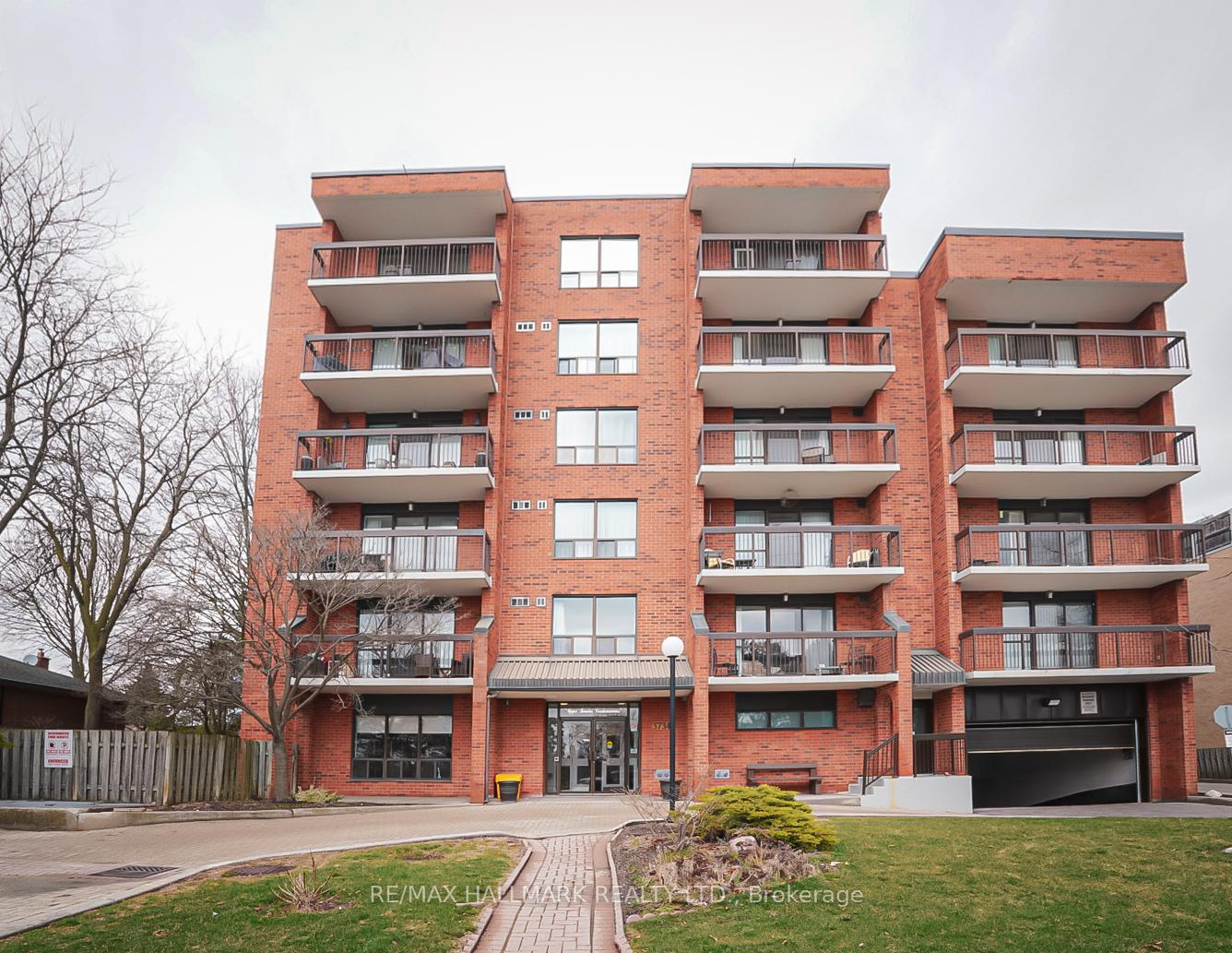 3734-st-clair-avenue-e-toronto-scarborough-ontario-e13632684