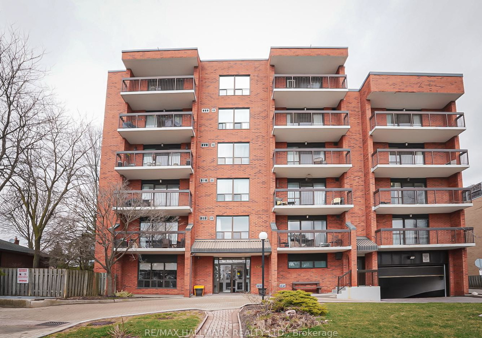 3734-st-clair-avenue-e-toronto-scarborough-ontario-e13632684