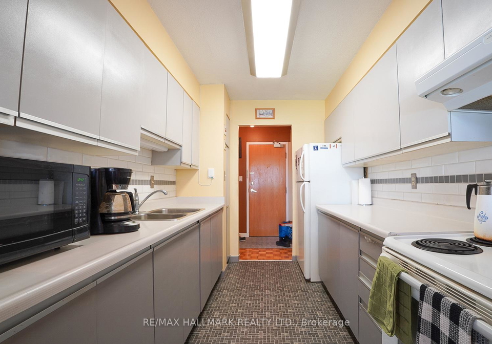3734-st-clair-avenue-e-toronto-scarborough-ontario-e13632684
