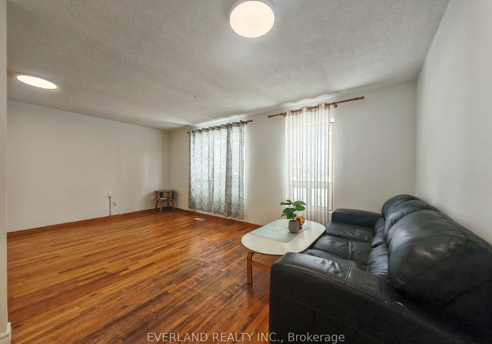 18-camberley-court-toronto-scarborough-ontario-e13632908