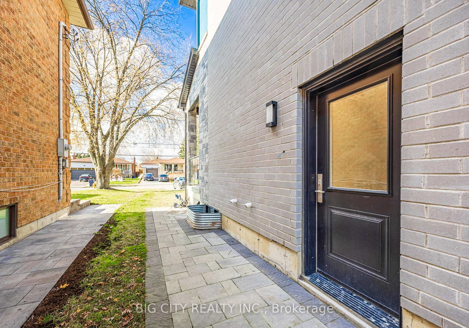 39-aragon-avenue-toronto-scarborough-ontario-e13633780