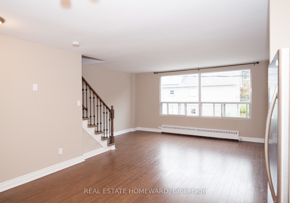 920-pape-avenue-toronto-east-york-ontario-e13634000