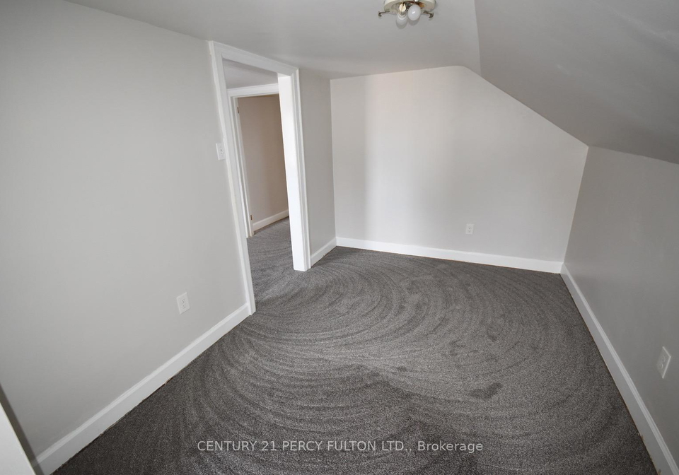 361-bond-street-e-oshawa-ontario-e13634098
