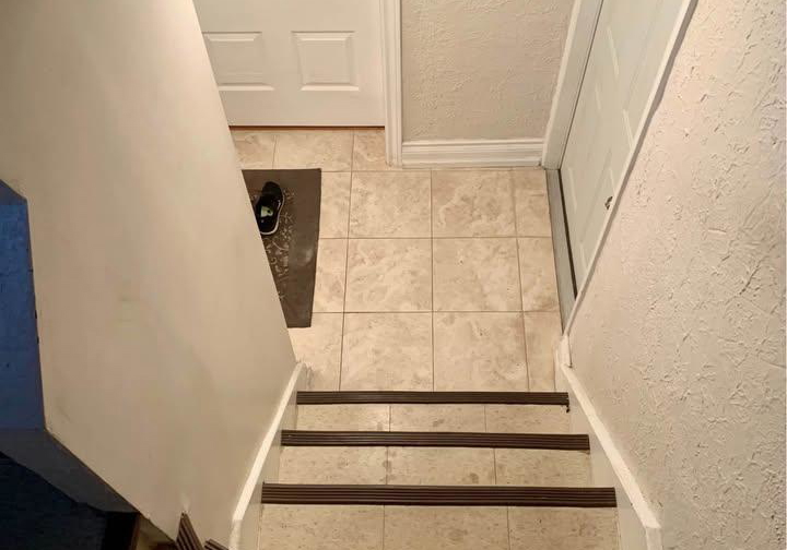 16-coxwell-boulevard-toronto-east-york-ontario-e13634170