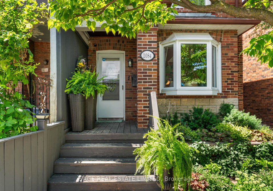 1084-pape-avenue-toronto-east-york-ontario-e13634232
