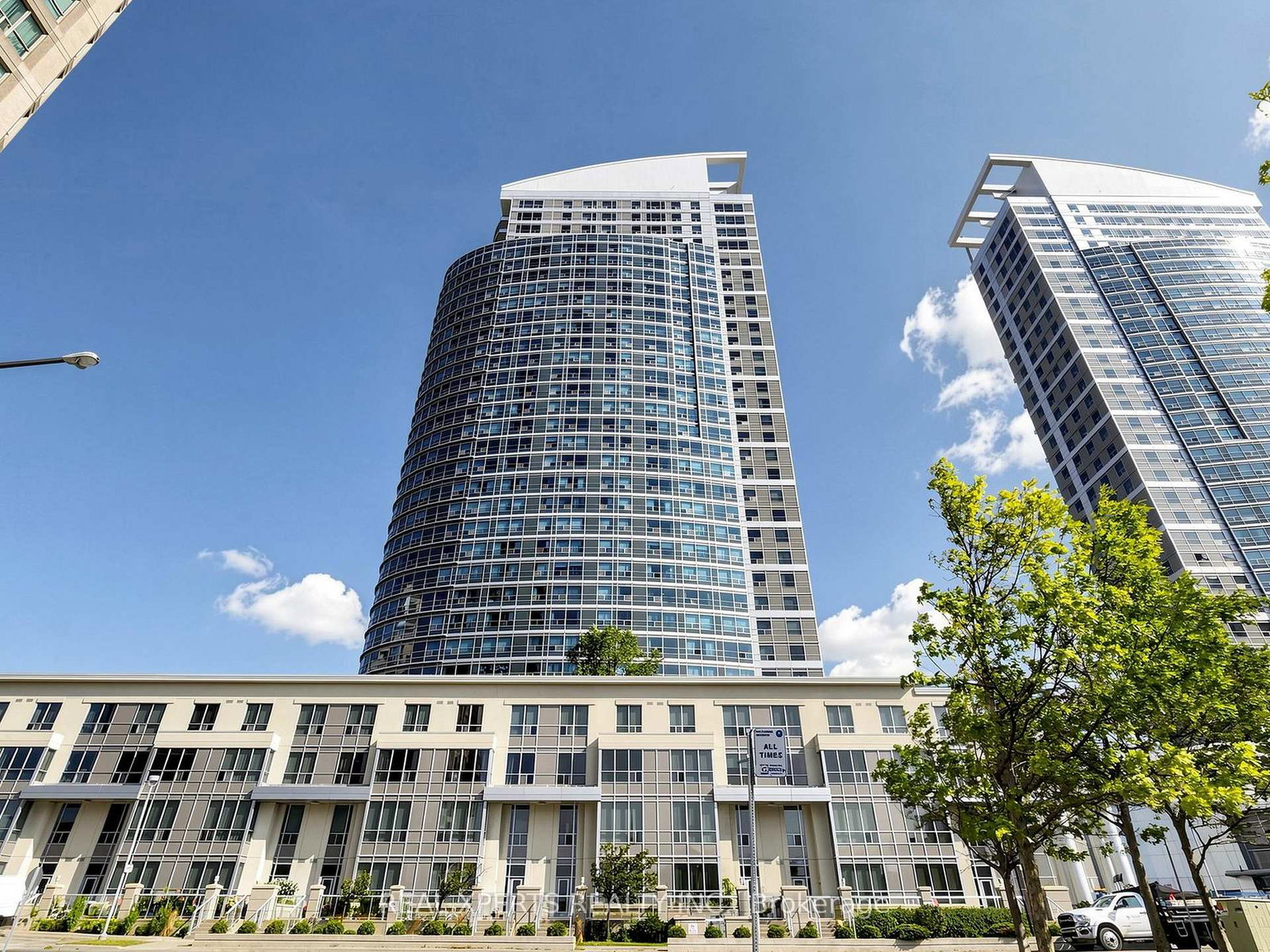 36-lee-centre-drive-toronto-scarborough-ontario-e13634408
