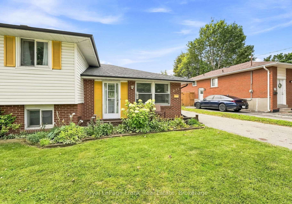 371-trafalgar-avenue-oshawa-ontario-e13634452