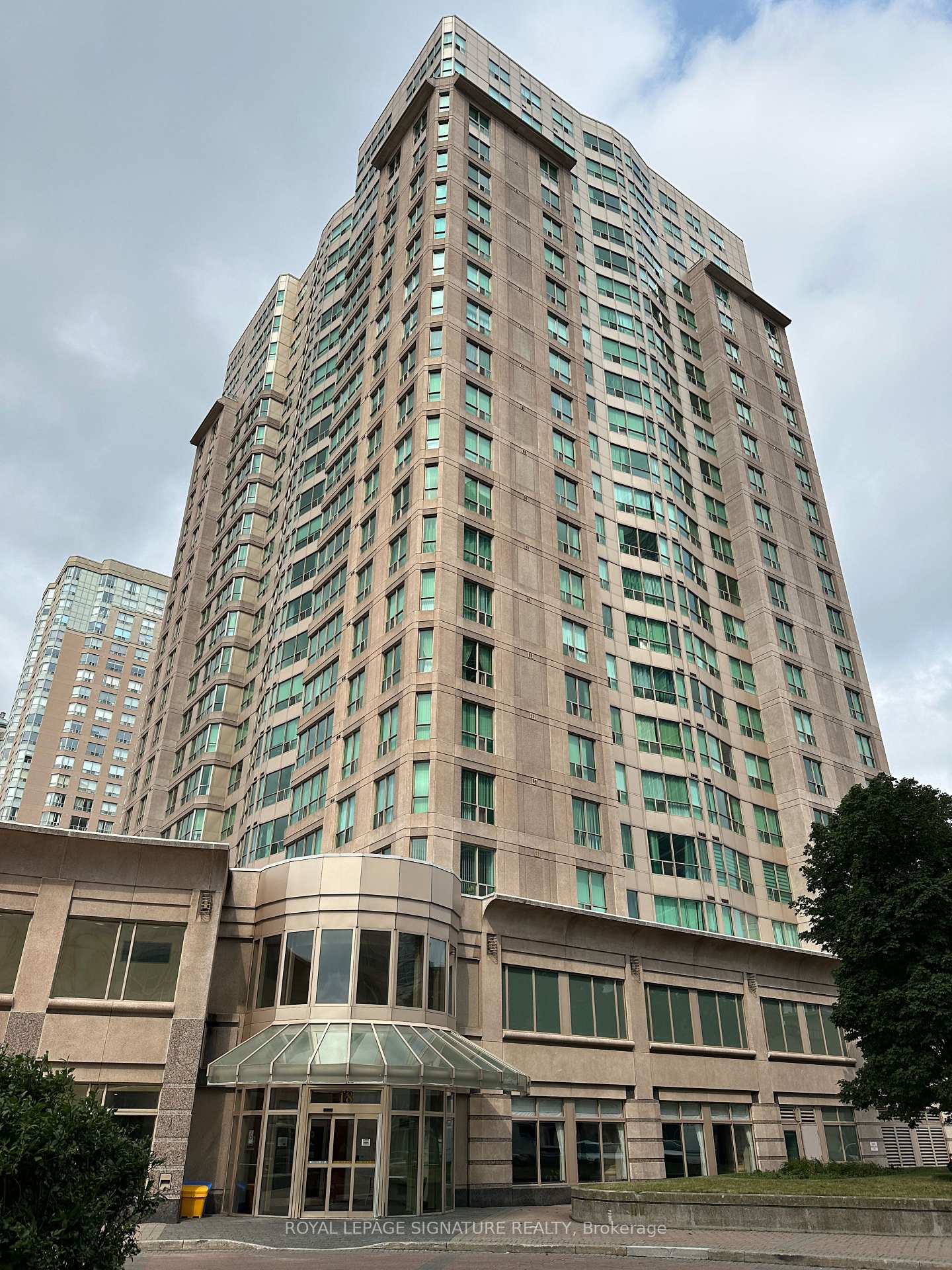18-lee-centre-drive-toronto-scarborough-ontario-e13634540